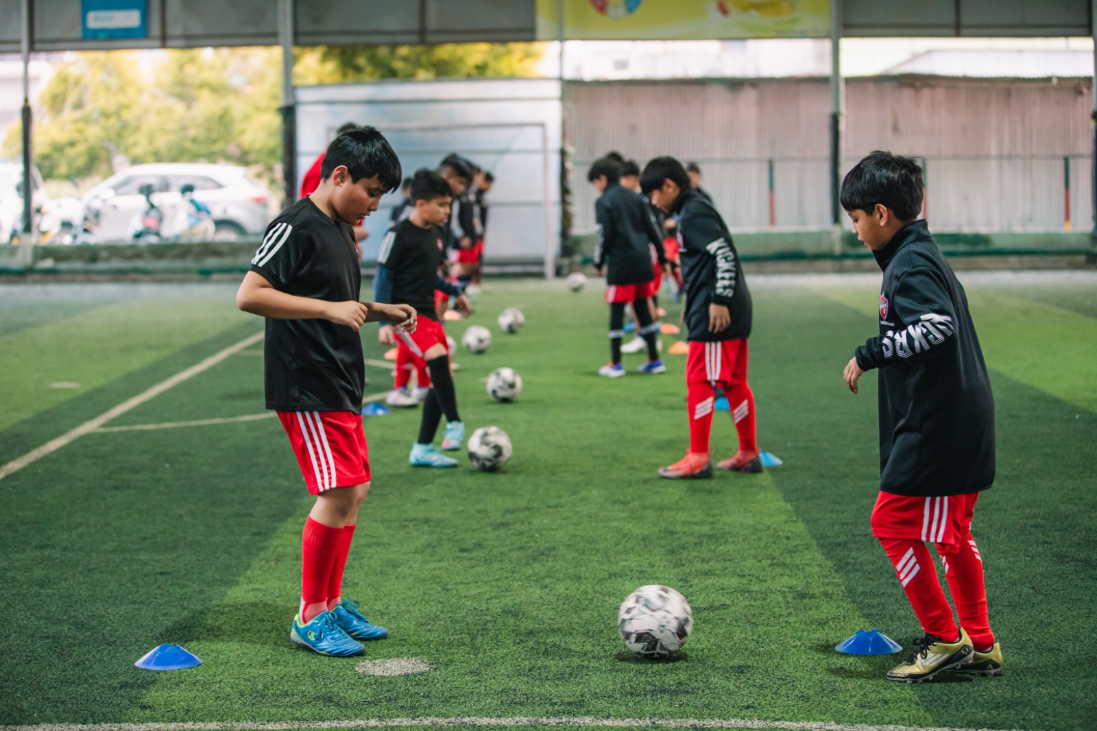 kathmandu kickers players passing drill